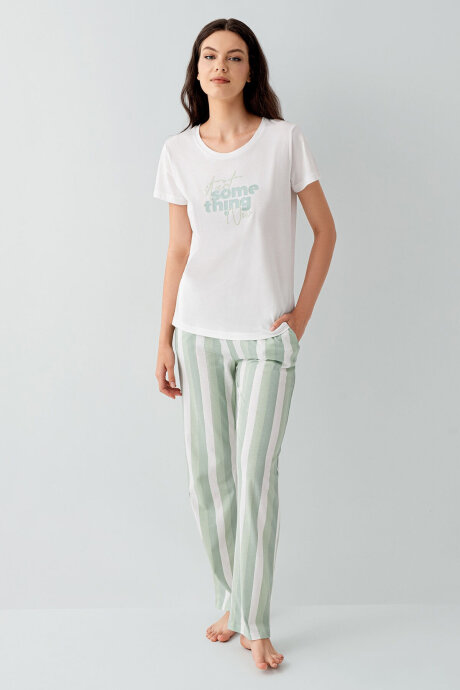 Arnetta Kadın Bisiklet Yaka Baskılı Yazlık Regular Fit Beyaz Pijama Takımı AR3588-S-V2
