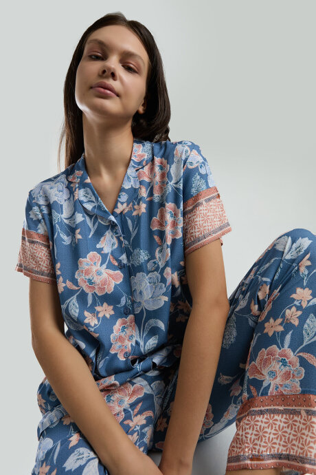 Arnetta Kadın Pamuklu Gömlek Yaka Pigment Baskılı Yazlık Regular Fit Mavi Gömlek Pijama Takım AR3201-S-V2 