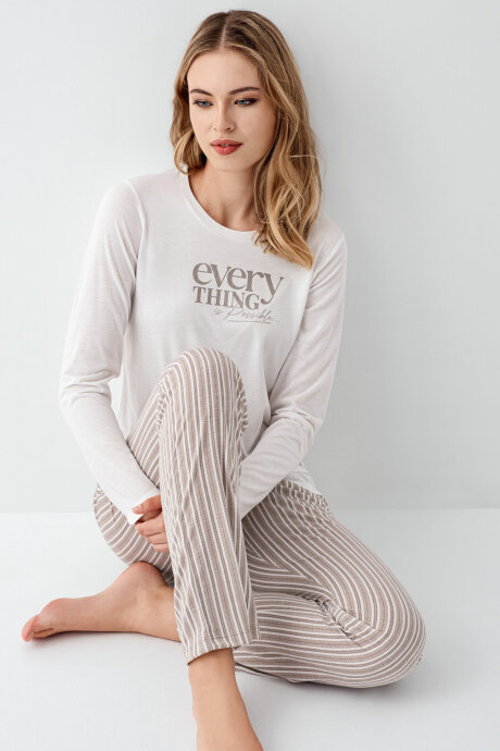 Arnetta Kadın Pamuklu Kışlık Regular Fit Beyaz Pijama Takımı AR3424-S-V2 (1)