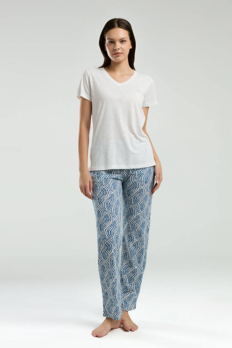 Arnetta Kadın Pamuklu V Yaka Pigment Baskılı Yazlık Regular Fit Beyaz Pijama Takımı AR3209-S-V1 - 2
