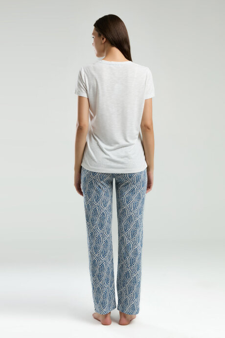 Arnetta Kadın Pamuklu V Yaka Pigment Baskılı Yazlık Regular Fit Beyaz Pijama Takımı AR3209-S-V1 - 4