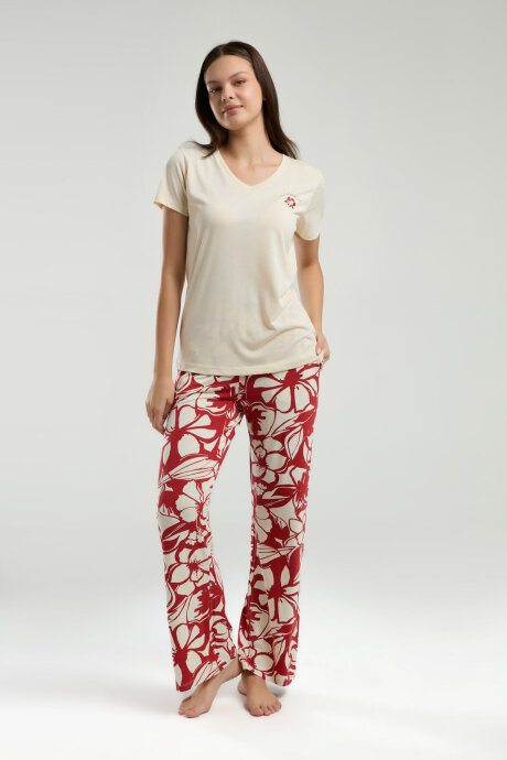 Arnetta Kadın Pamuklu V Yaka Pigment Baskılı Yazlık Regular Fit Krem Pijama Takımı AR3263-S-V1 - 1