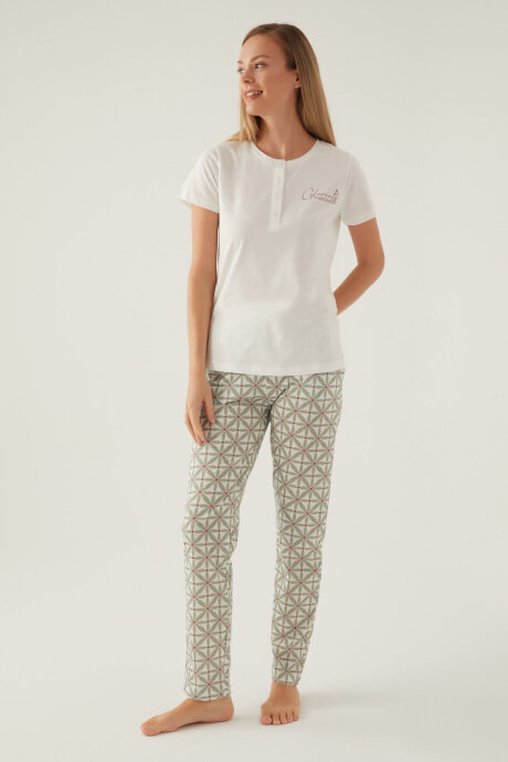 Arnetta Kadın Pamuklu Hakim Yaka Pigment Baskılı Yazlık Regular Fit Beyaz Pijama Takımı AR2881-S-V1 - 2