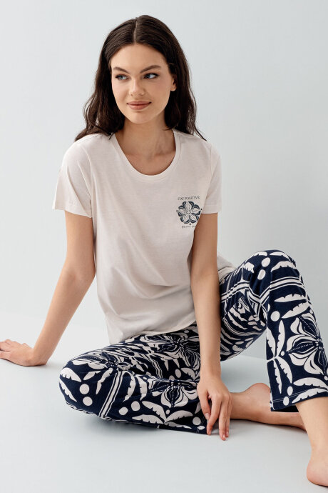 Arnetta Kadın Bisiklet Yaka Baskılı Yazlık Regular Fit Krem Pijama Takımı AR3565-S-V2