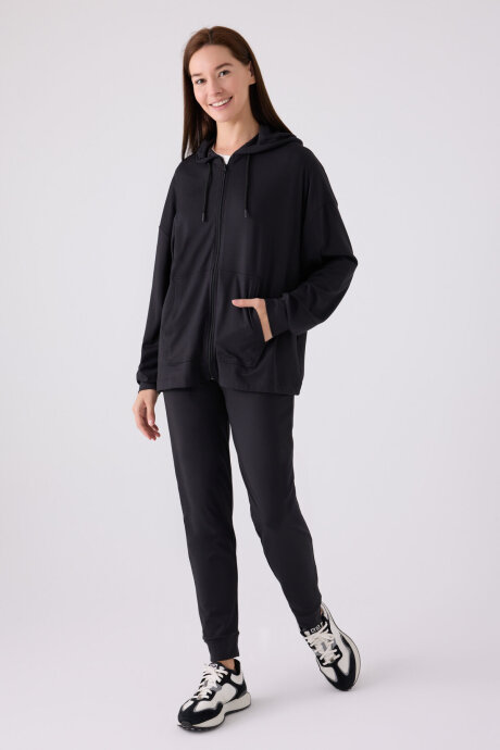 Arnetta Kadın Pamuklu Kapüşonlu Pigment Baskılı Kışlık Regular Fit Siyah Pijama Takımı AR3111-S-V1