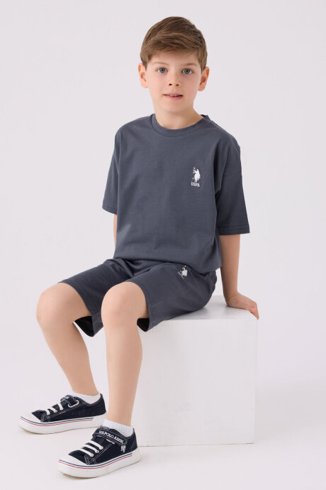 U.S. Polo Assn. Erkek Çocuk Bisiklet Yaka Sargı Nakışlı Yazlık Regular Fit Gri Bermuda Takım US1779-C-V19 - 3