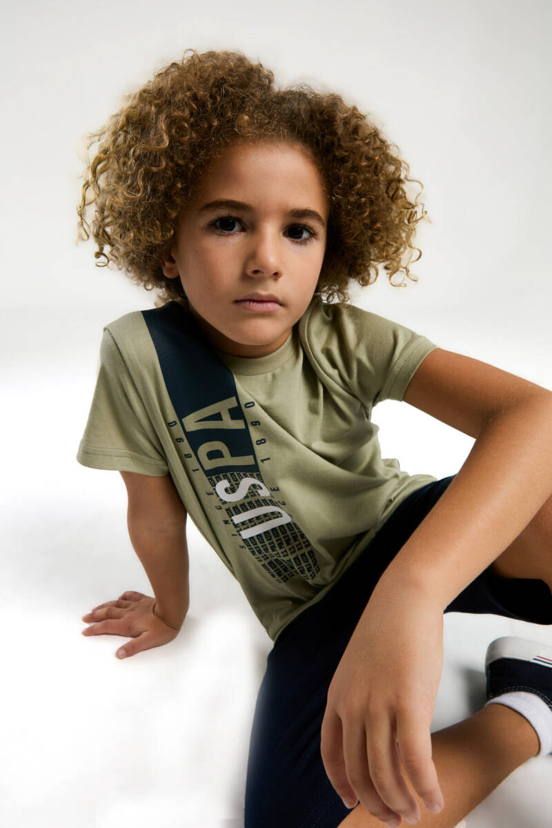 U.S. Polo Assn. Erkek Çocuk Pamuklu Bisiklet Yaka Pigment Baskılı Yazlık Regular Fit Yeşil Bermuda Takım US2028-C-V2 - 2