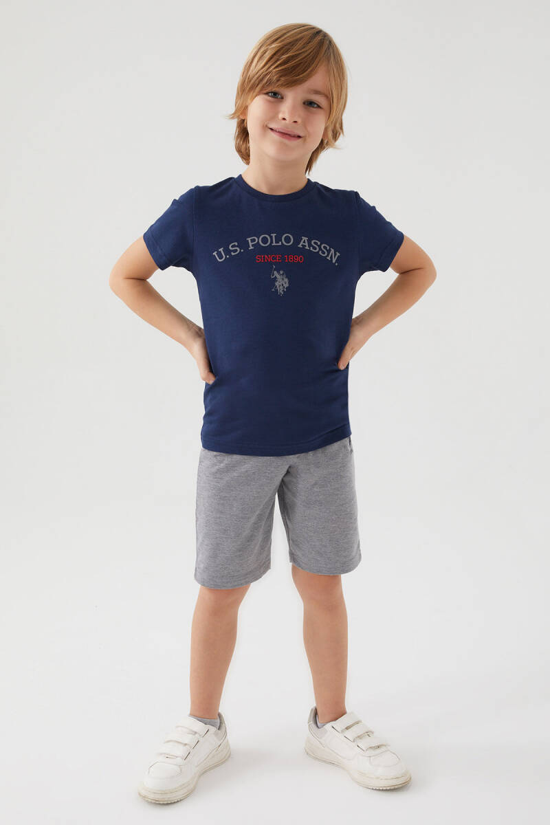 U.S. Polo Assn. Erkek Çocuk Pamuklu Bisiklet Yaka Pigment Baskılı Yazlık Regular Fit Lacivert Bermuda Takım US1369-C-V3 - 2