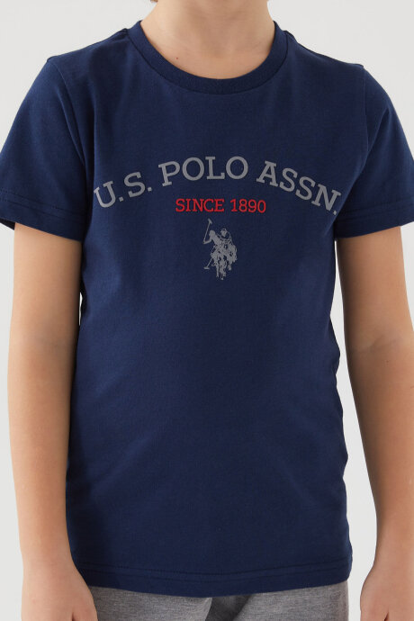 U.S. Polo Assn. Erkek Çocuk Pamuklu Bisiklet Yaka Pigment Baskılı Yazlık Regular Fit Lacivert Bermuda Takım US1369-C-V3 - 4