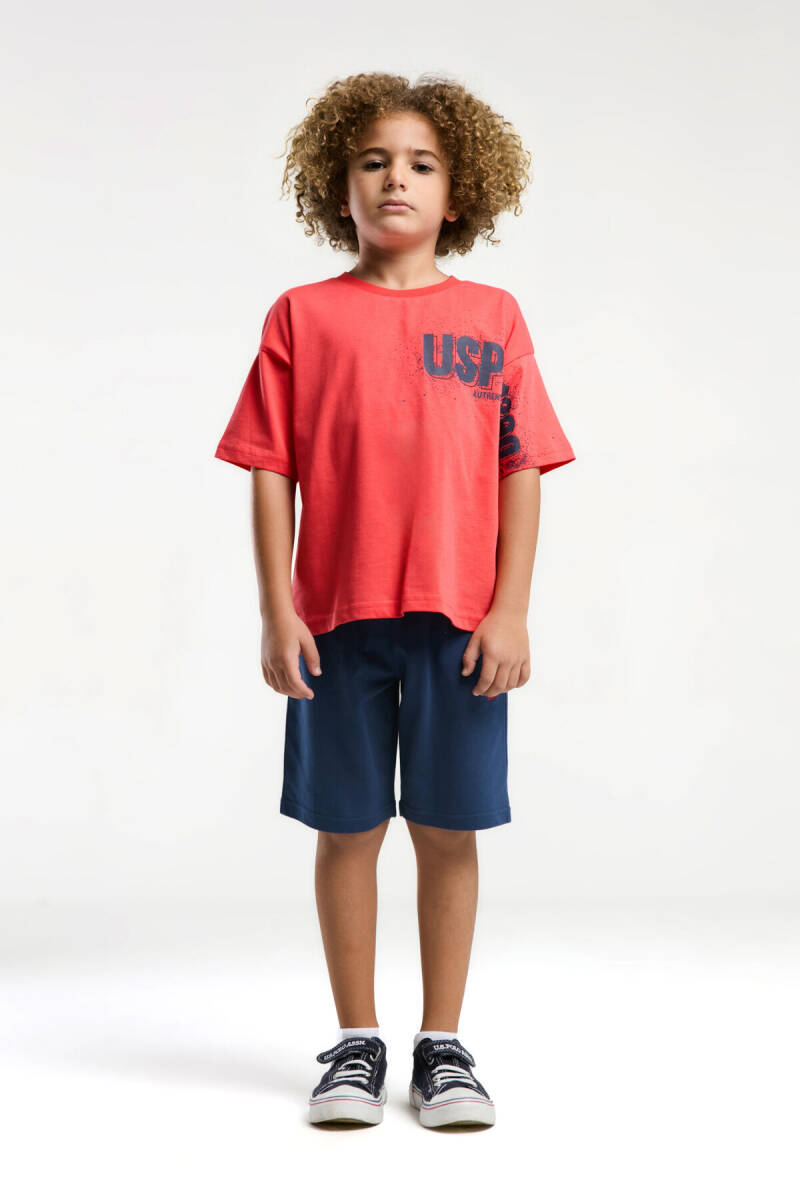 U.S. Polo Assn. Erkek Çocuk Pamuklu Bisiklet Yaka Pigment Baskılı Yazlık Regular Fit Kırmızı Bermuda Takım US2026-C-V2 - 3