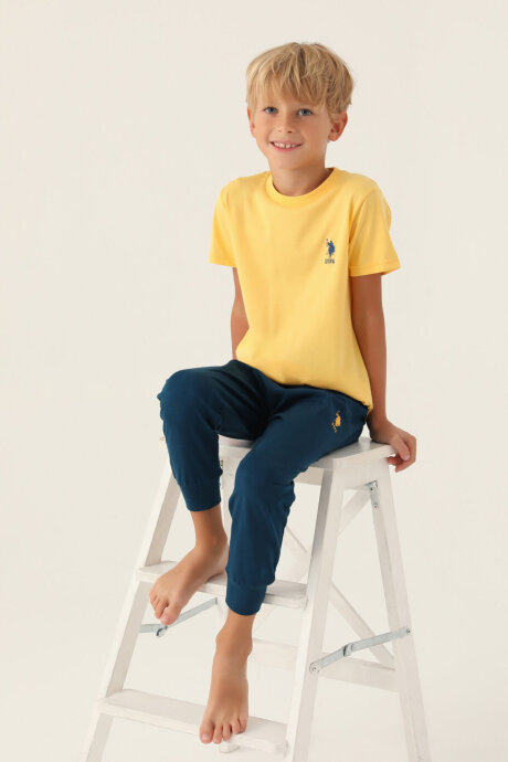 U.S. Polo Assn. Erkek Çocuk Bisiklet Yaka Pigment Baskılı Yazlık Regular Fit Sarı Pijama Takımı US1742-C-V2