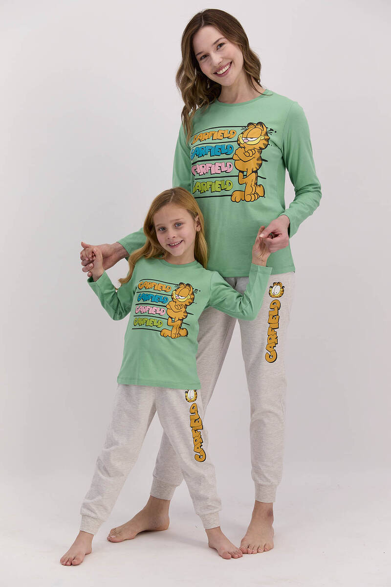 Garfield Lisanslı Mint Yeşili Kadın Pijama Takımı