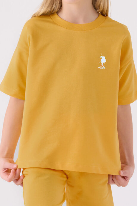 U.S. Polo Assn. Kız Çocuk Pamuklu Bisiklet Yaka Sargı Nakışlı Yazlık Regular Fit Sarı Bermuda Takım US1850-C-V23 - 4