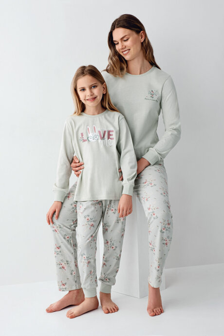 Rolypoly Kız Çocuk Pamuklu Bisiklet Yaka Pigment Baskılı Kışlık Regular Fit Yeşil Pijama Takımı RP3703-C-V1 (1)