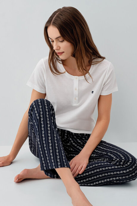 Pierre Cardin Kadın Hakim Yaka Nakışlı Yazlık Regular Fit Beyaz Pijama Takımı PC9208-S-V1