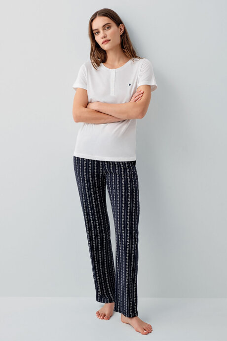 Pierre Cardin Kadın Hakim Yaka Nakışlı Yazlık Regular Fit Beyaz Pijama Takımı PC9208-S-V1 (1)