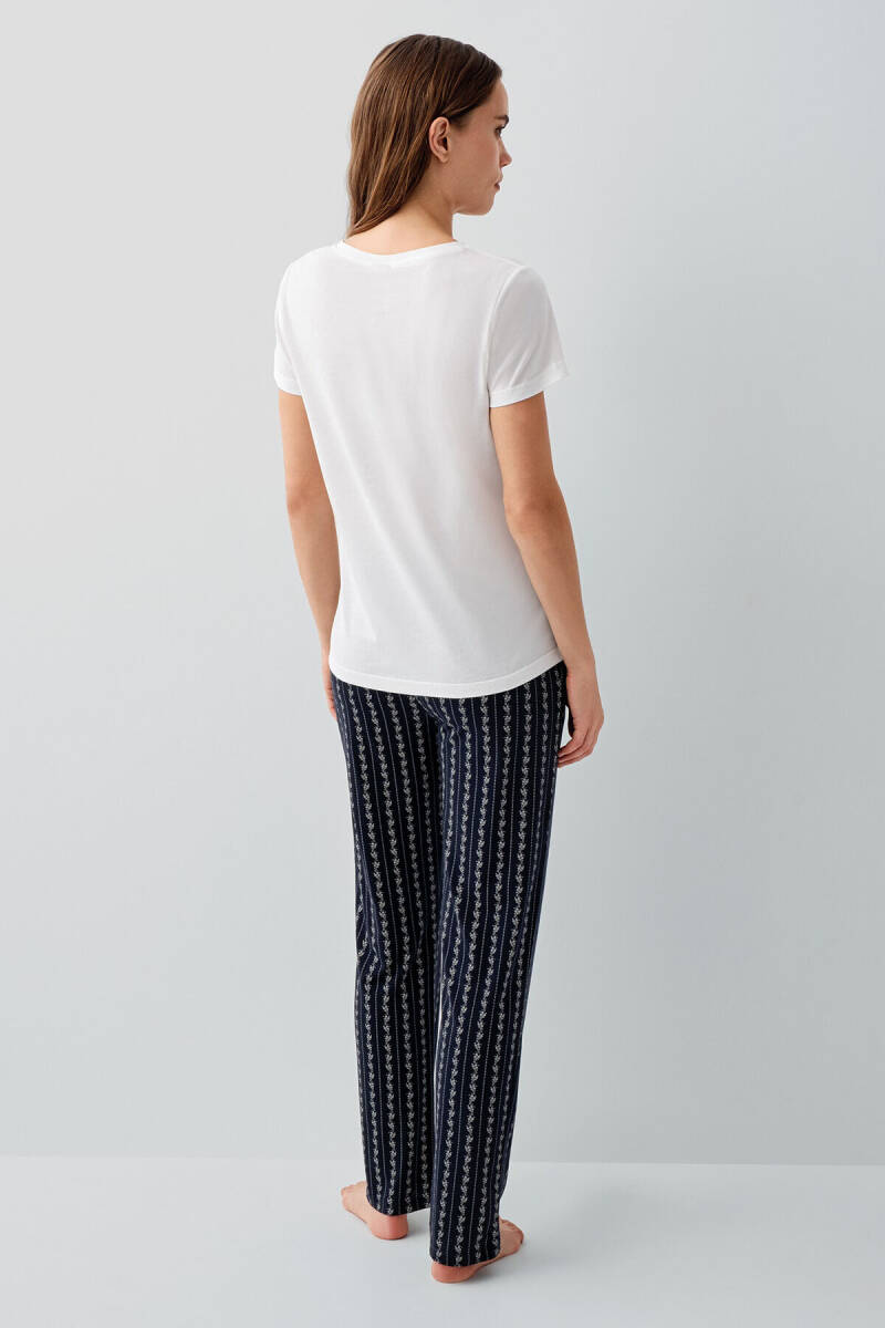 Pierre Cardin Kadın Pamuklu Hakim Yaka Nakışlı Yazlık Regular Fit Beyaz Pijama Takımı PC9208-S-V1 - 4