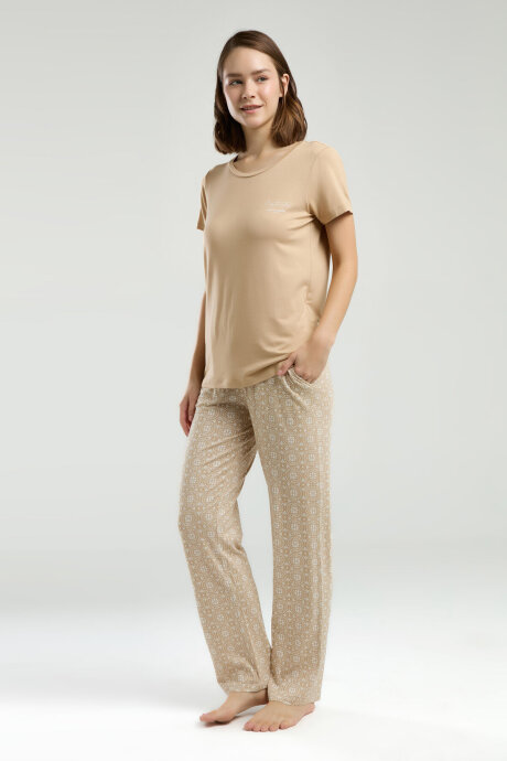 Pierre Cardin Kadın Bisiklet Yaka Pigment Baskılı Yazlık Regular Fit Krem Pijama Takımı PC9001-S-V1 (1)