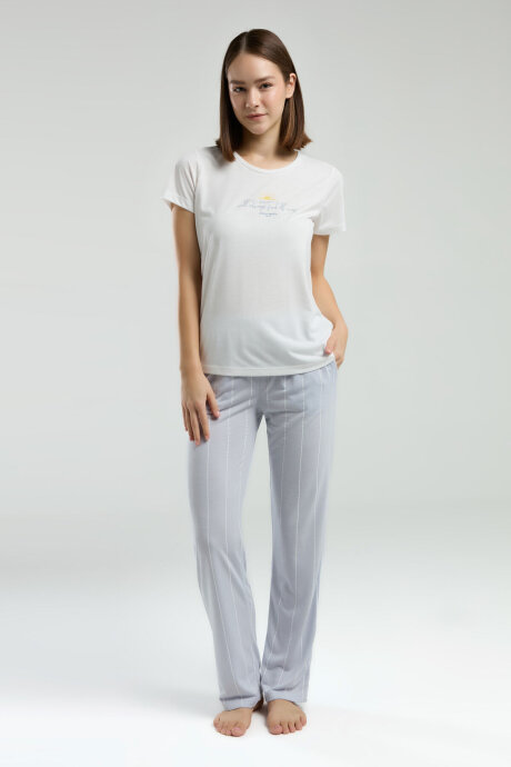 Pierre Cardin Kadın Bisiklet Yaka Pigment Baskılı Yazlık Regular Fit Beyaz Pijama Takımı PC8978-S-V2 (1)