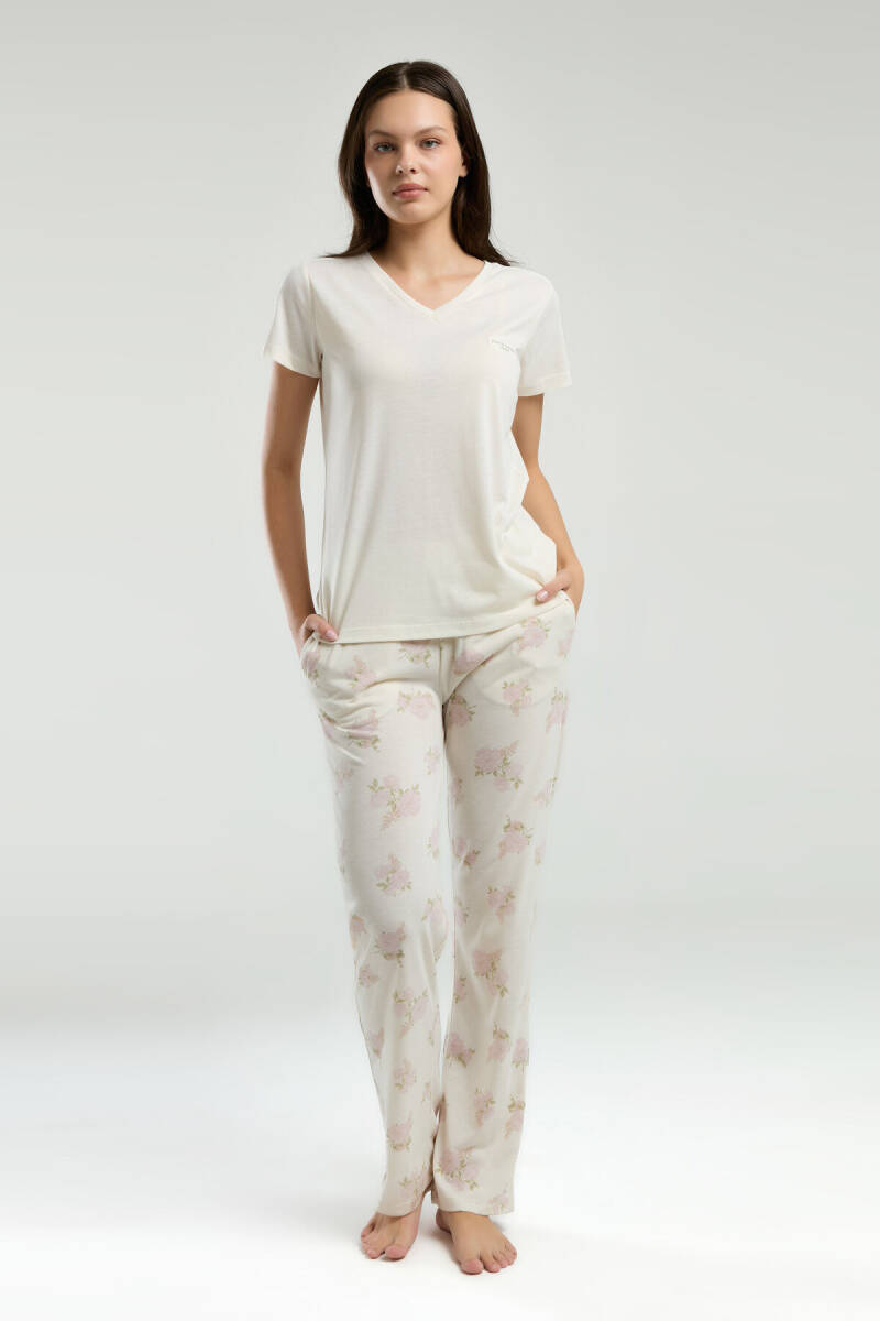 Pierre Cardin Kadın Pamuklu V Yaka Pigment Baskılı Yazlık Regular Fit Beyaz Pijama Takımı PC9006-S-V1 - 3