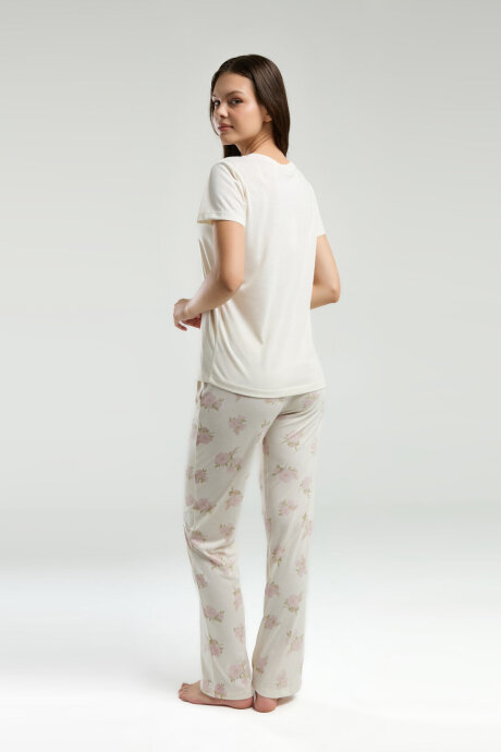 Pierre Cardin Kadın Pamuklu V Yaka Pigment Baskılı Yazlık Regular Fit Beyaz Pijama Takımı PC9006-S-V1 - 5