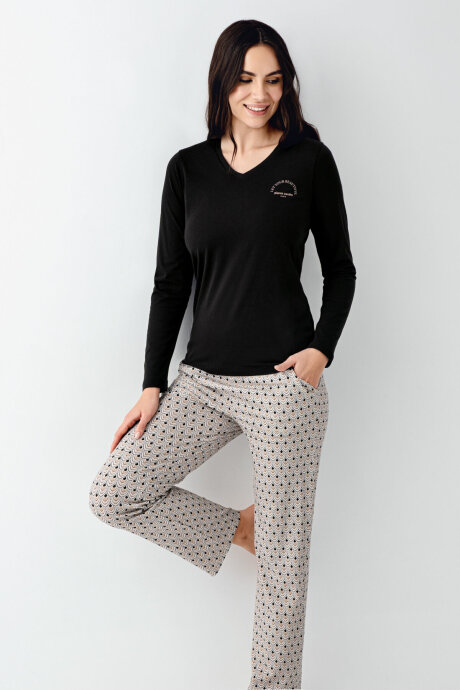 Pierre Cardin Kadın Pamuklu Bisiklet Yaka Pigment Baskılı Kışlık Regular Fit Siyah Pijama Takımı PC9101-S-V1 (1)