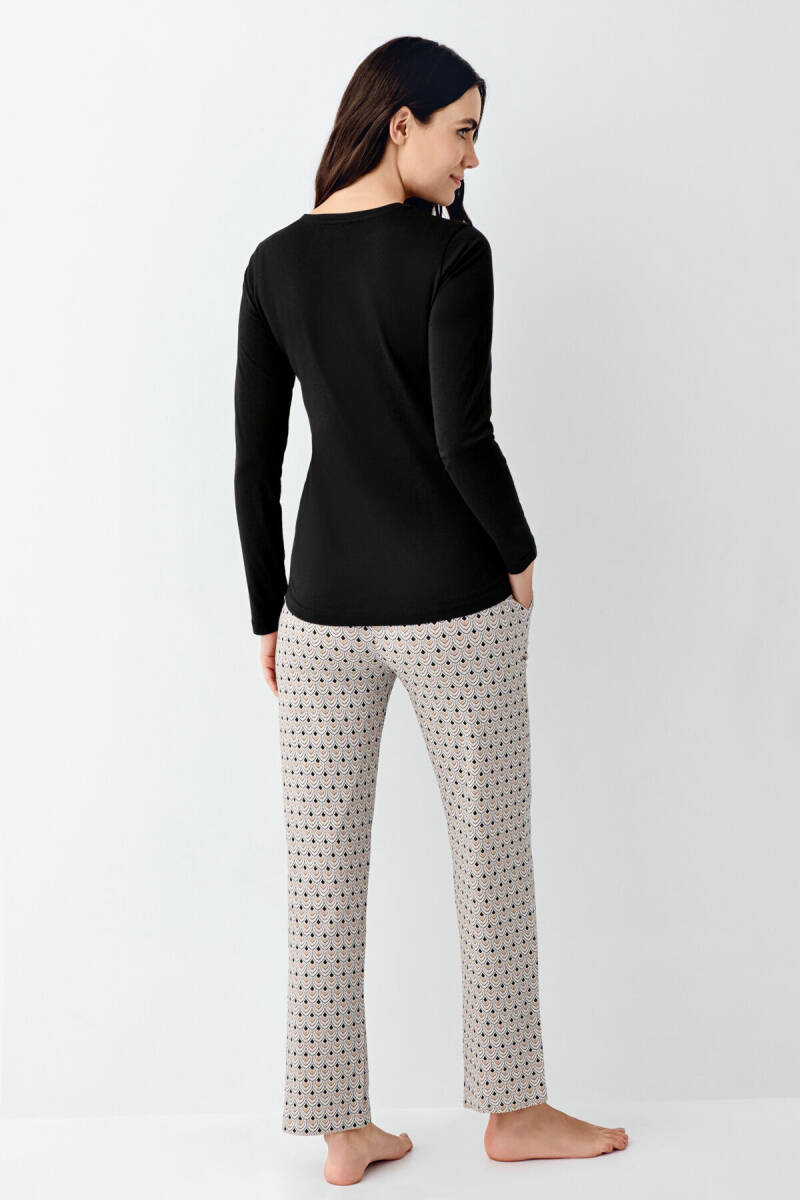 Pierre Cardin Kadın Pamuklu Bisiklet Yaka Pigment Baskılı Kışlık Regular Fit Siyah Pijama Takımı PC9102-S-V1 - 4