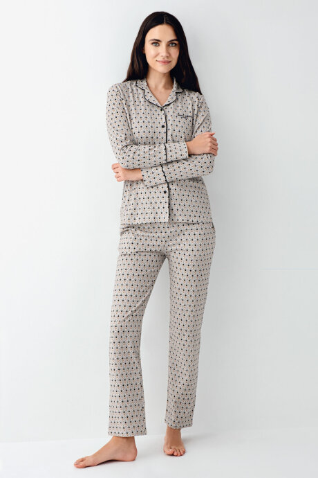 Pierre Cardin Kadın Pamuklu Bisiklet Yaka Pigment Baskılı Kışlık Regular Fit Siyah Pijama Takımı PC9103-S-V1 (1)