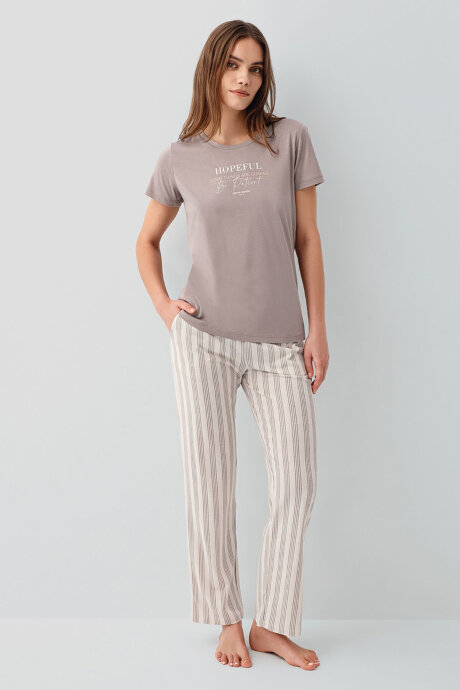 Pierre Cardin Kadın Bisiklet Yaka Nakışlı Yazlık Regular Fit Kahverengi Pijama Takımı PC9176-S-V1 (1)