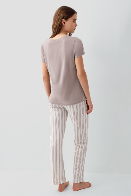 Pierre Cardin Kadın Pamuklu Bisiklet Yaka Nakışlı Yazlık Regular Fit Kahverengi Pijama Takımı PC9176-S-V1 - 4
