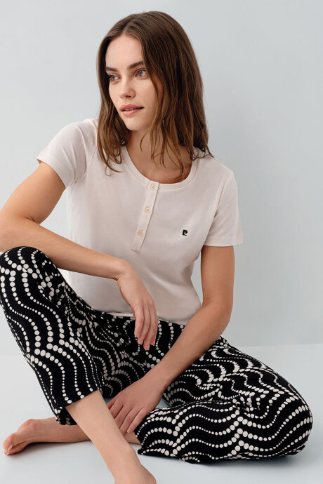 Pierre Cardin Kadın Bisiklet Yaka Nakışlı Yazlık Regular Fit Krem Pijama Takımı PC9165-S-V2