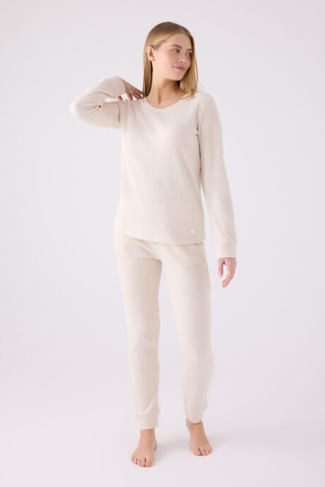 Pierre Cardin Kadın Pamuklu Bisiklet Yaka Pigment Baskılı Kışlık Regular Fit Krem Pijama Takımı PC8922-S-V1 - 3