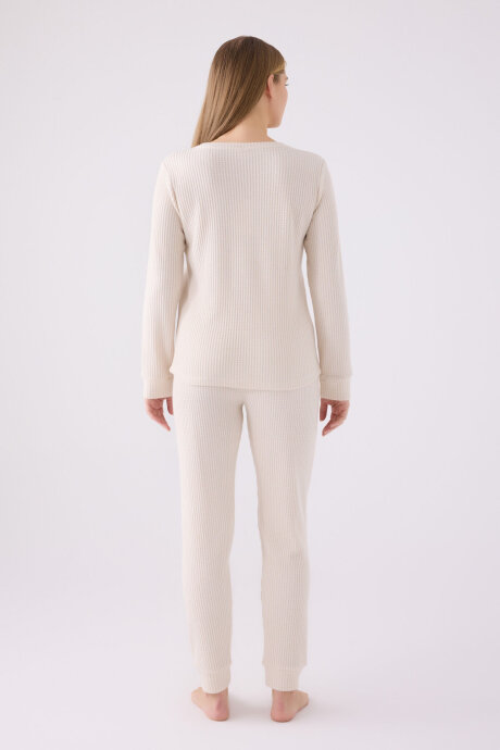 Pierre Cardin Kadın Pamuklu Bisiklet Yaka Pigment Baskılı Kışlık Regular Fit Krem Pijama Takımı PC8922-S-V1 - 5