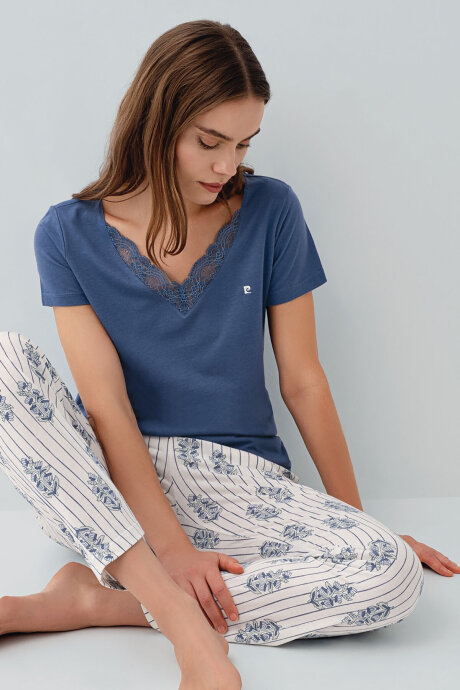 Pierre Cardin Kadın Bisiklet Yaka Nakışlı Yazlık Regular Fit Lacivert Pijama Takımı PC9214-S-V1