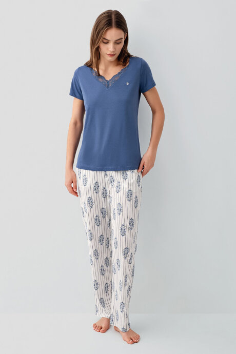 Pierre Cardin Kadın Bisiklet Yaka Nakışlı Yazlık Regular Fit Lacivert Pijama Takımı PC9214-S-V1 (1)