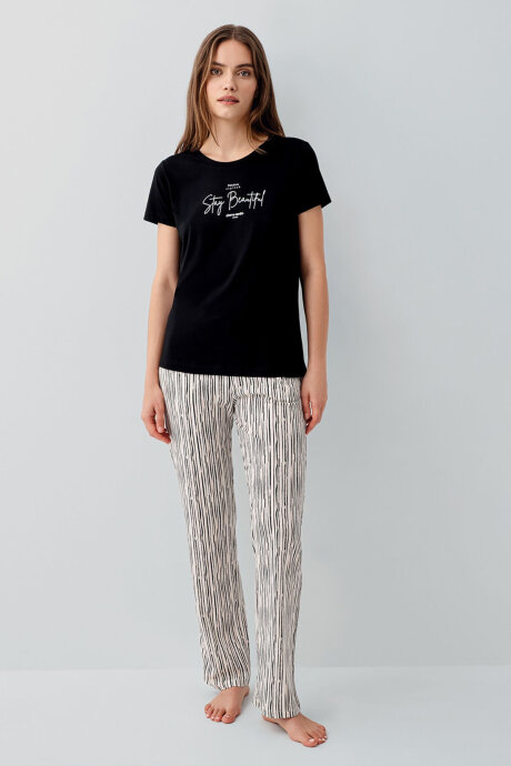 Pierre Cardin Kadın Bisiklet Yaka Nakışlı Yazlık Regular Fit Siyah Pijama Takımı PC9188-S-V1 (1)