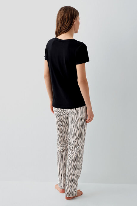 Pierre Cardin Kadın Pamuklu Bisiklet Yaka Nakışlı Yazlık Regular Fit Siyah Pijama Takımı PC9188-S-V1 - 4