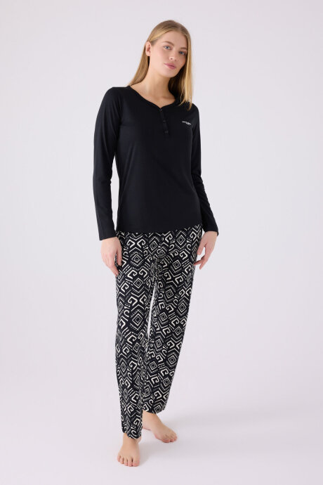 Pierre Cardin Kadın Hakim Yaka Pigment Baskılı Kışlık Regular Fit Siyah Pijama Takımı PC8871-S-V1 - 3