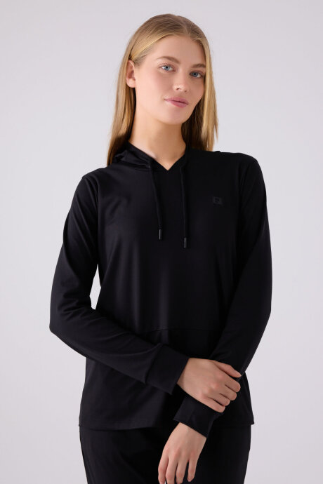Pierre Cardin Kadın Pamuklu Kapüşonlu Pigment Baskılı Kışlık Regular Fit Siyah Pijama Takımı PC8923-S-V2 (1)