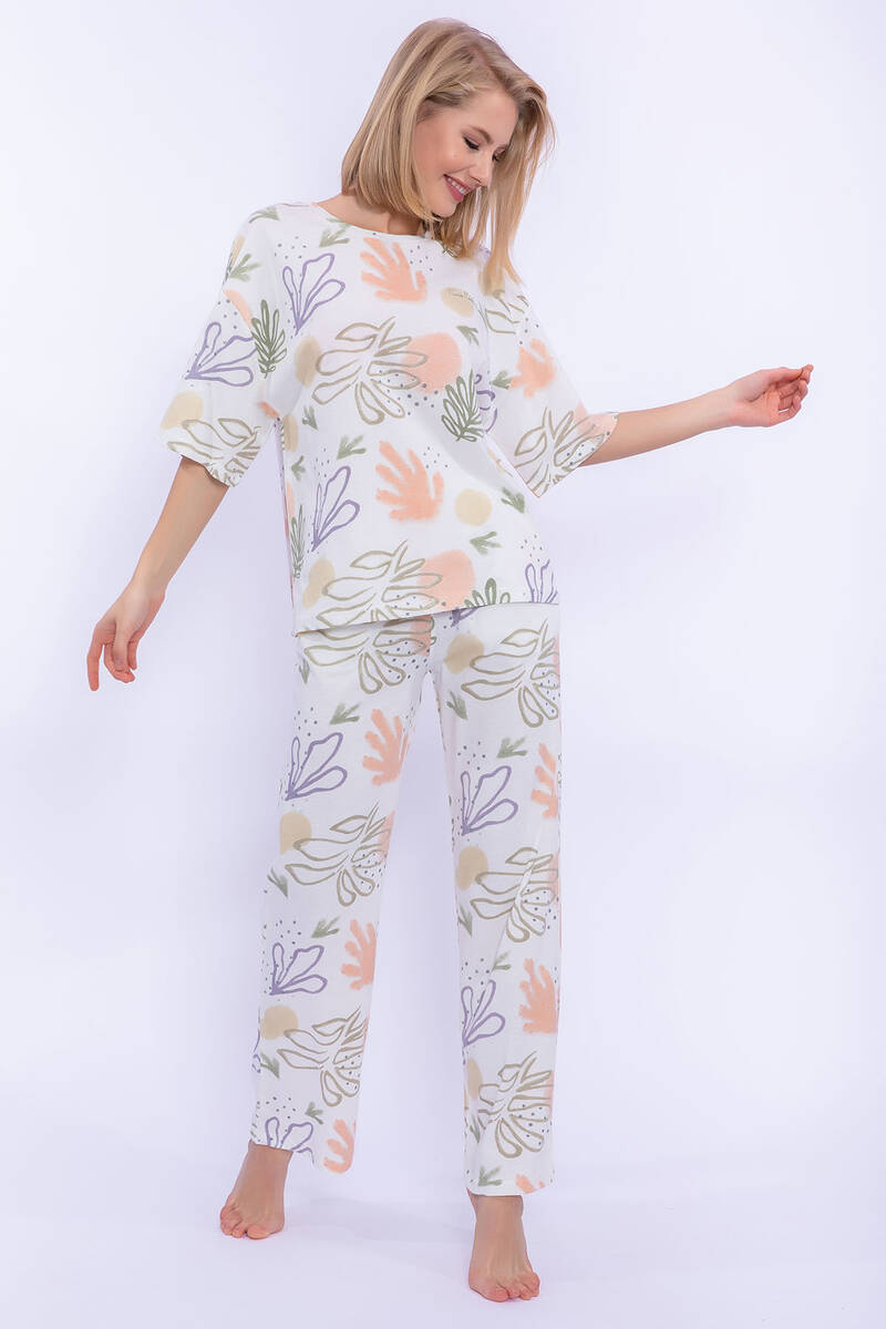 Pierre Cardin - Pierre Cardin Soft Leaf Pattern Krem Bol Kesim Kadın Pijama Takımı