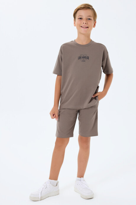 Rolypoly Erkek Çocuk %100 Pamuk Bisiklet Yaka Baskılı Yazlık Oversize Fit Kahverengi Bermuda Takım RP3729-C-V2 - 2
