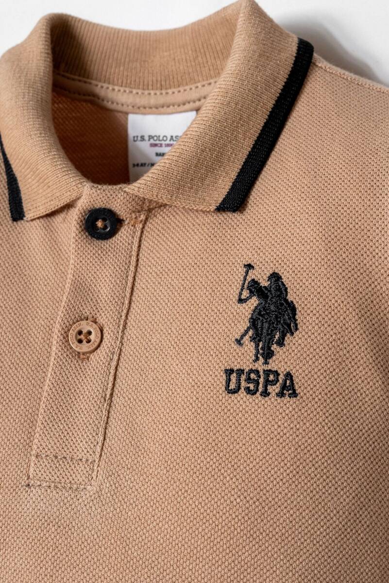 U.S. Polo Assn. Erkek Bebek %100 Pamuk Polo Yaka Nakışlı Yazlık Regular Fit Kahverengi Tulum USB2906-C-V3 - 2