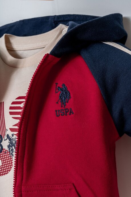 U.S. Polo Assn. Erkek Bebek Pamuklu Bisiklet Yaka Nakışlı Yazlık Regular Fit Kırmızı 3'Lü Bebek Takımı USB2866-C-V2 (1)