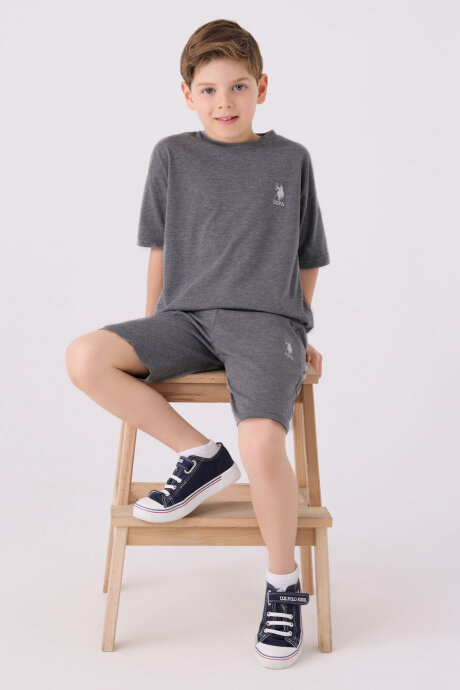 U.S. Polo Assn. Erkek Çocuk Bisiklet Yaka Sargı Nakışlı Yazlık Regular Fit Gri Bermuda Takım US1779-C-V27