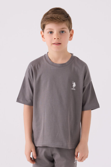 U.S. Polo Assn. Erkek Çocuk Bisiklet Yaka Sargı Nakışlı Yazlık Regular Fit Gri Bermuda Takım US1779-C-V7 - 2