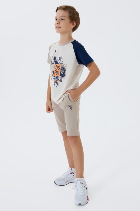 U.S. Polo Assn. Erkek Çocuk %100 Pamuk Bisiklet Yaka Nakışlı Yazlık Regular Fit Bej Bermuda Takım US2423-C-V1 - 2