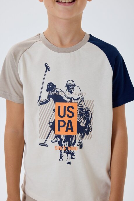 U.S. Polo Assn. Erkek Çocuk %100 Pamuk Bisiklet Yaka Nakışlı Yazlık Regular Fit Bej Bermuda Takım US2423-C-V1 - 3