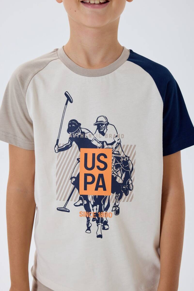 U.S. Polo Assn. Erkek Çocuk %100 Pamuk Bisiklet Yaka Nakışlı Yazlık Regular Fit Bej Bermuda Takım US2423-C-V1 - 3