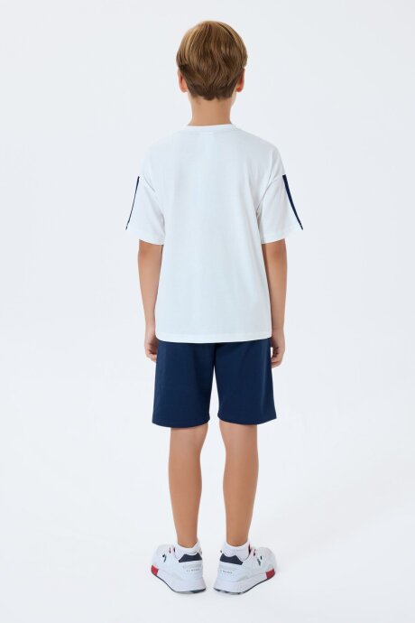 U.S. Polo Assn. Erkek Çocuk Bisiklet Yaka Nakışlı Yazlık Regular Fit Beyaz Bermuda Takım US2402-C-V2 - 4