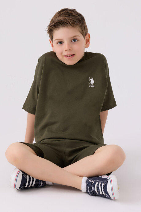 U.S. Polo Assn. Erkek Çocuk Pamuklu Bisiklet Yaka Sargı Nakışlı Yazlık Regular Fit Haki Bermuda Takım US1779-C-V15 - 3